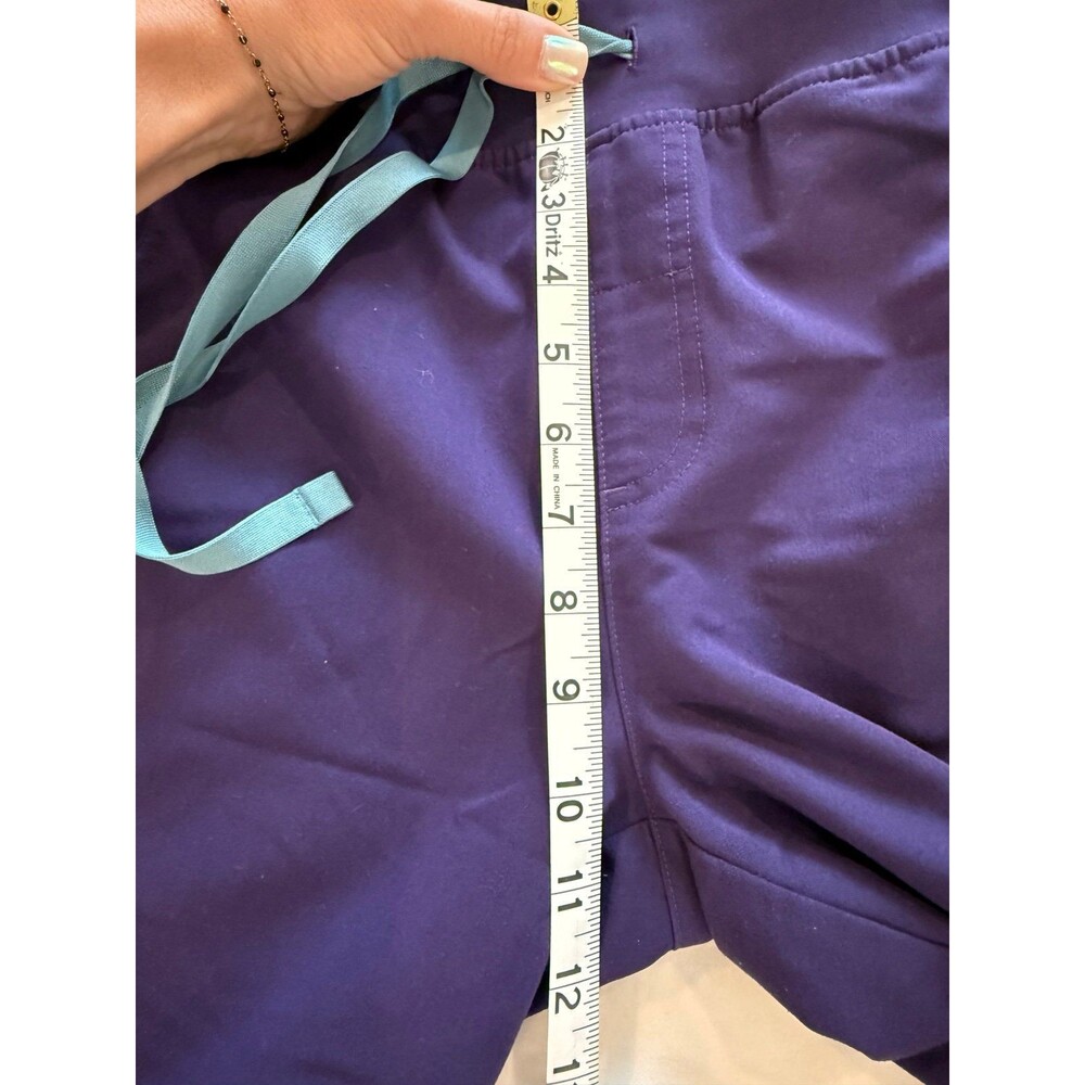 Figs Kade cargo purple pants medium petite - Picture 5 of 6